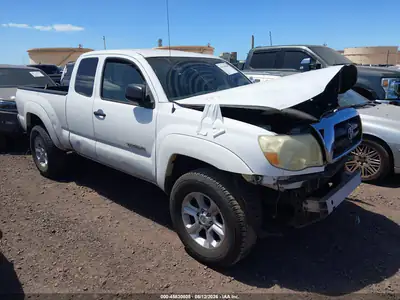 2006 Toyota Tacoma Prerunner V6, Front end