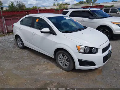 2015 Chevrolet Sonic LT Auto, Звичайне зношення