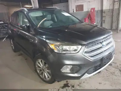 2017 Ford Escape Titanium, Обычный износ
